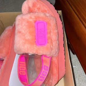 Ugg platform slides